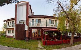 Vila Far